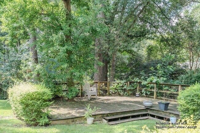 Building Photo - 1558 O'Connor Dr