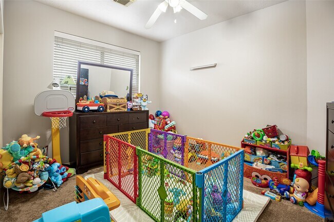 Building Photo - 1631 Crescent Shores Ln