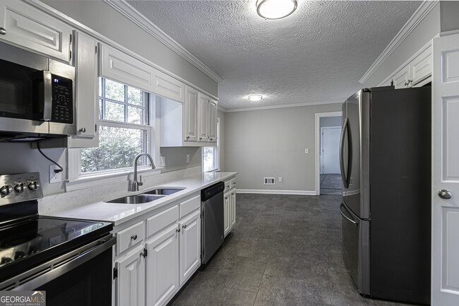 Building Photo - 3165 Henderson Walk