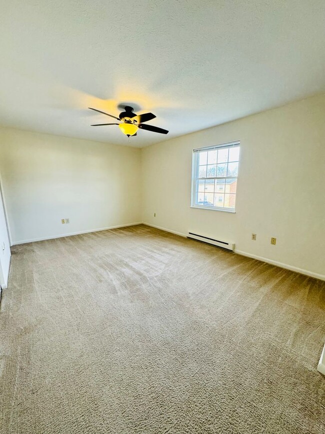 Building Photo - Apartment for Rent