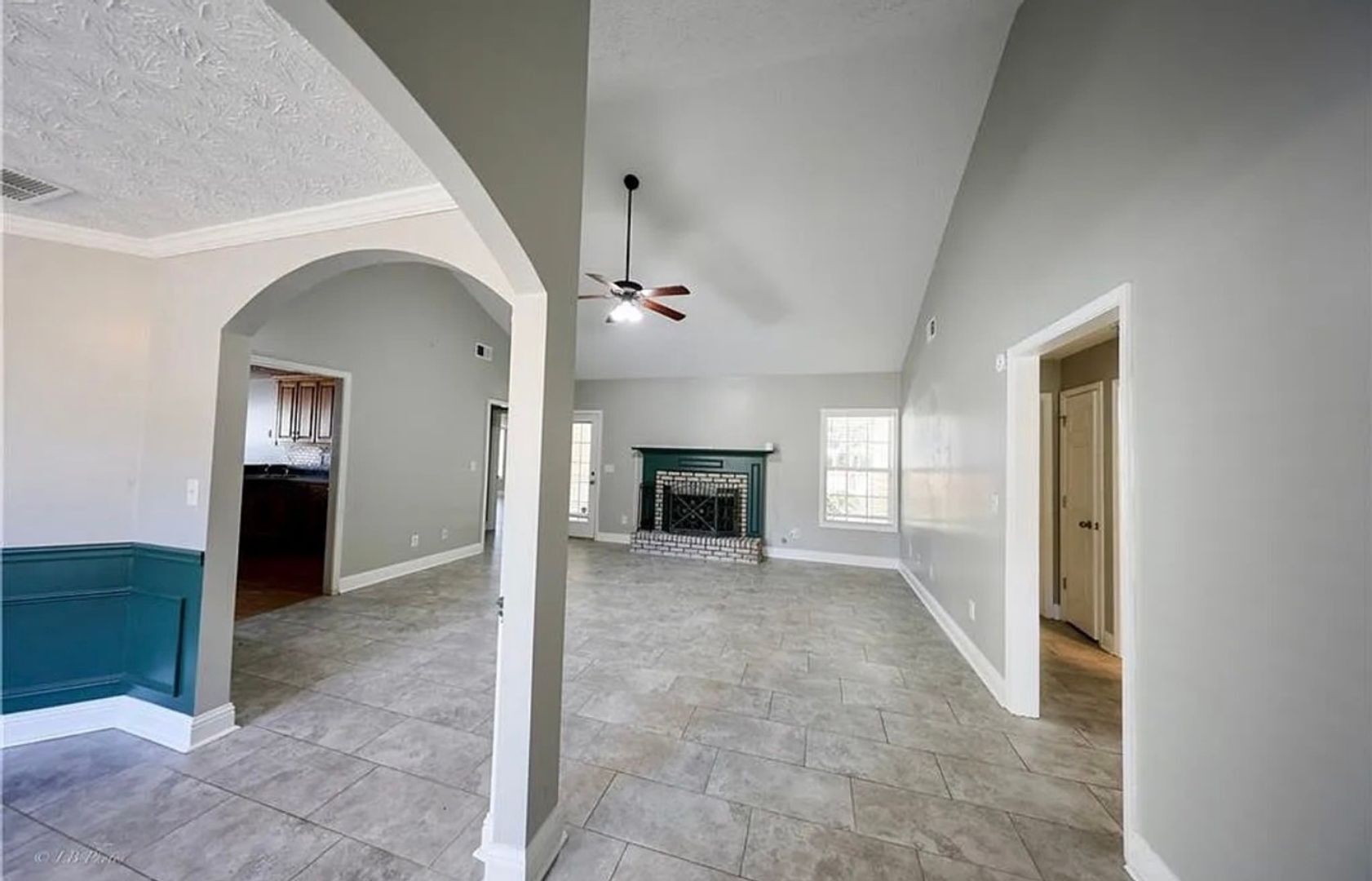 Building Photo - 918 Golden Meadows Ln