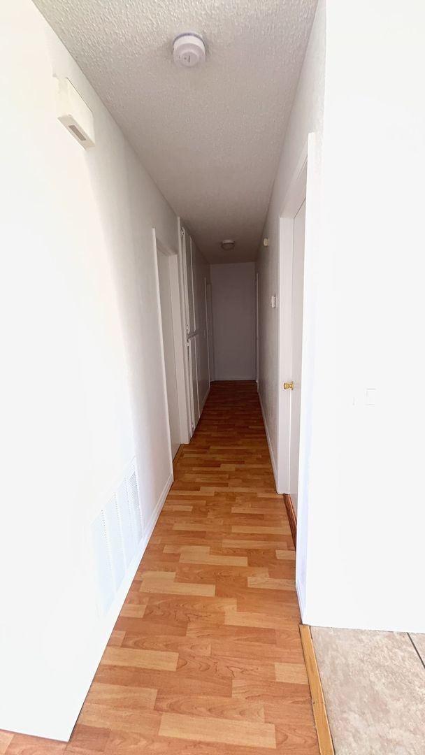 Building Photo - 3 BEDROOM APPLE VALLEY HOME