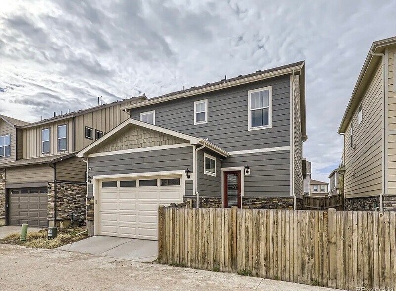 Building Photo - 723 Quatar St