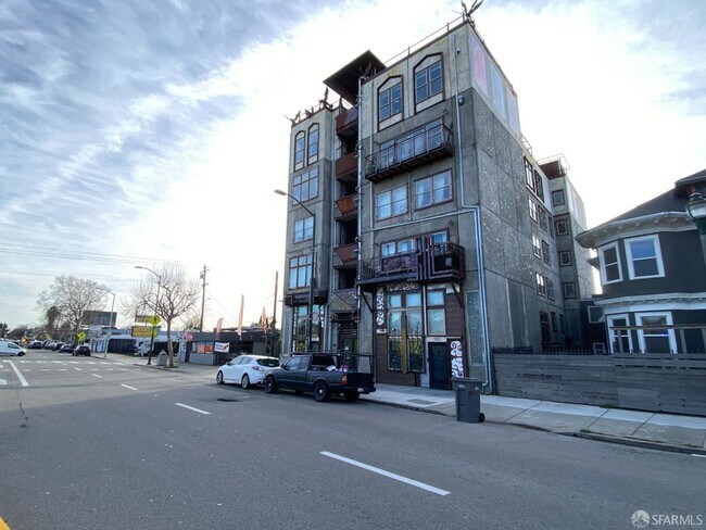 Building Photo - 6105 San Pablo Ave