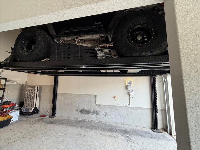 Building Photo - 8709 Moccasin Path