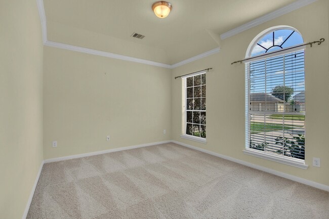 Building Photo - 26110 Basil View Ln