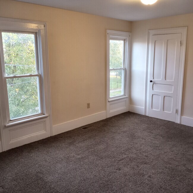 Building Photo - 43 Hawthorne St