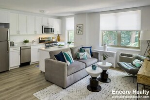 Building Photo - 82 Gardena St