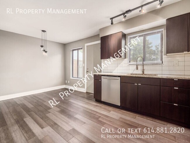 Building Photo - Beautiful 3 bedroom 1.5 bath condo in Wexmoor