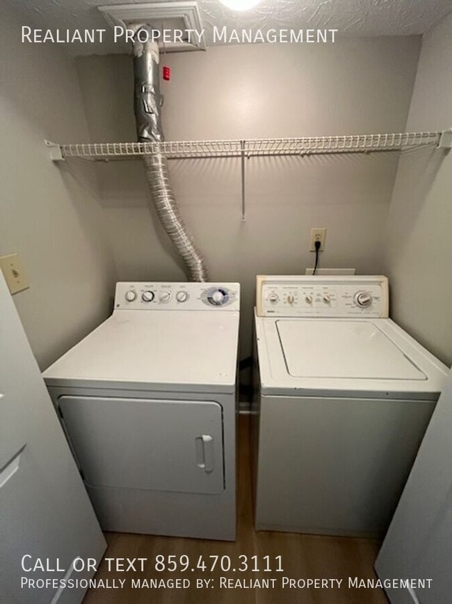 Building Photo - 310 Outrider Way
