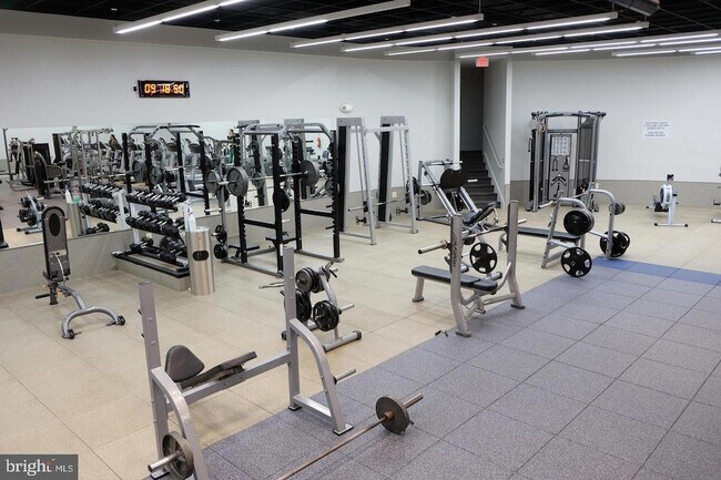 Building Photo - 1021 Arlington Blvd