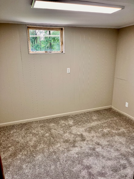 Building Photo - 6110 France Ave S