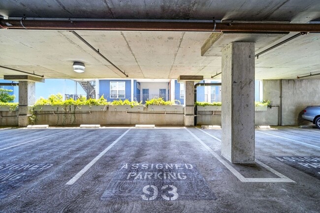 Building Photo - Spacious Andante Top-Floor 2/2 Condo Avail...