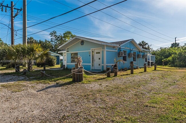 Building Photo - 4504 Oakley St