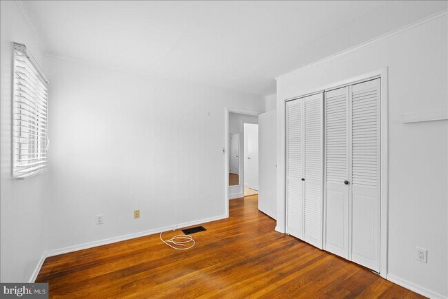 Building Photo - 6451 Maplewood Dr