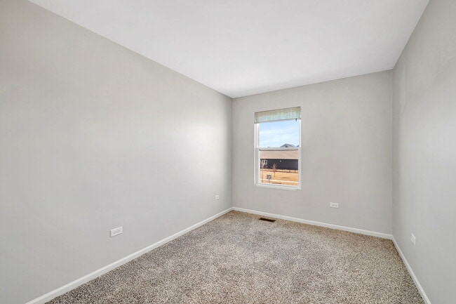 Building Photo - 733 Juniper St