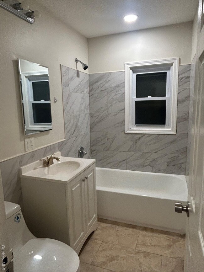 Building Photo - 31 N Hillside Ave