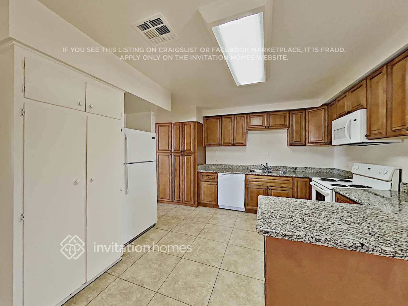 Building Photo - 6118 W Hollyhock Dr