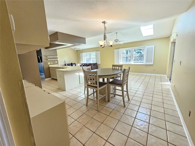 Building Photo - 2088 S Parkton Dr