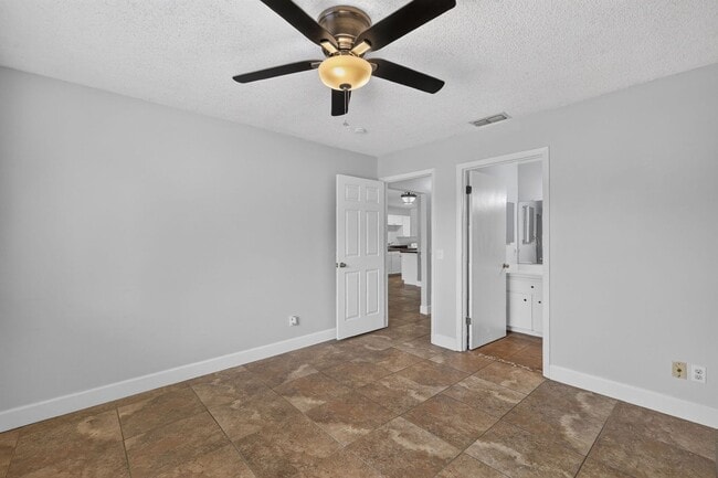 Building Photo - 12310 Tavares Ridge Ct