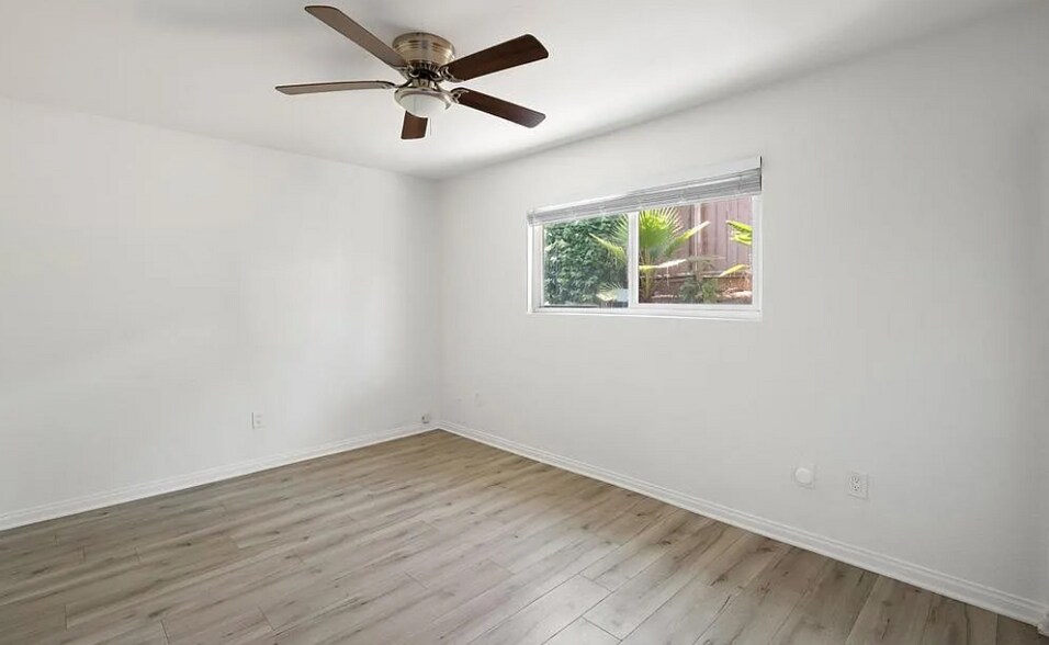 Building Photo - 9860 Dale Ave