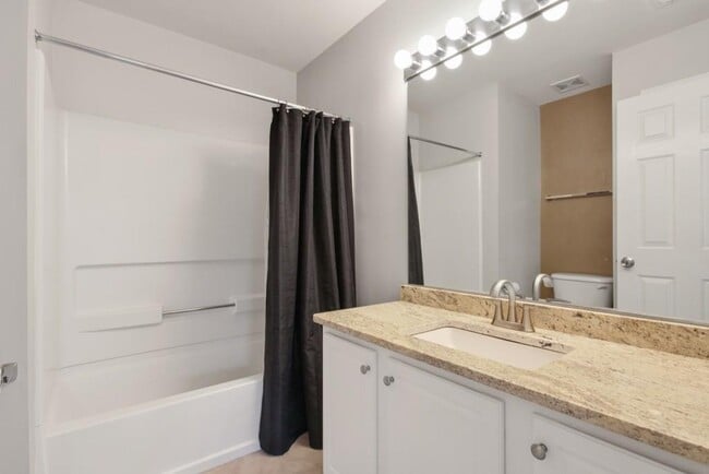 Building Photo - 3563 Views Trce