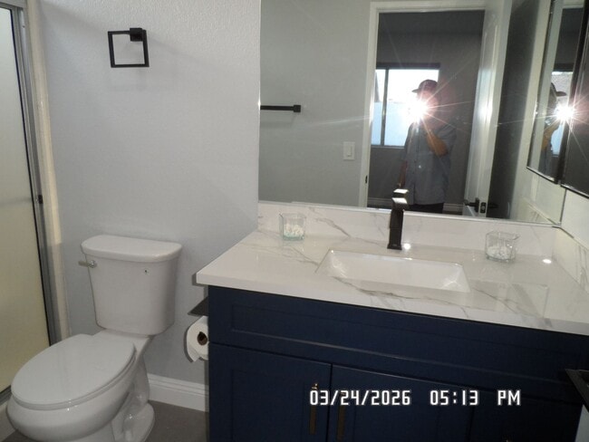Building Photo - 3 Bedrooms, 2 Bathrooms, approx. 1112 sq. ft., 2 Car Garage, Solar Panels, Internet Included. Clo...