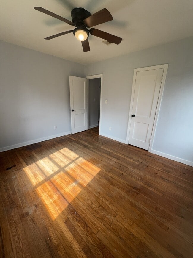 Building Photo - 320 Lawrence Rd