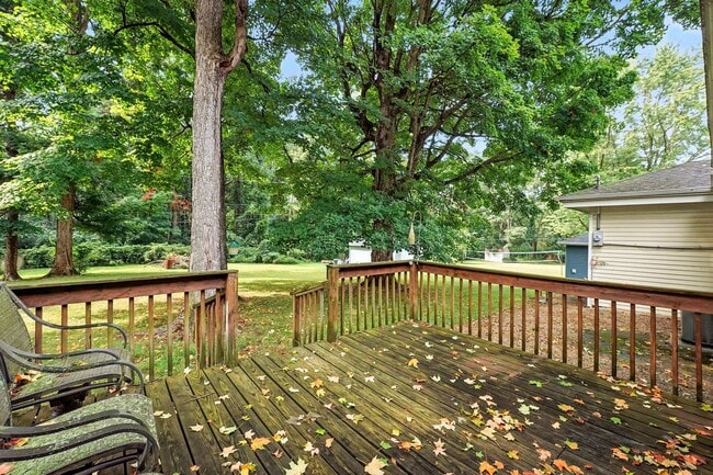 Building Photo - NEW LISTING! 3 BED/2 BATH HOUSE! **MOVE IN...