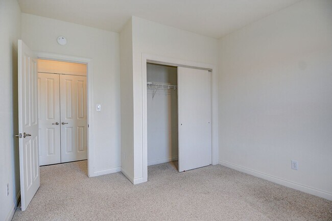 Building Photo - FOR RENT - NORFOLK!