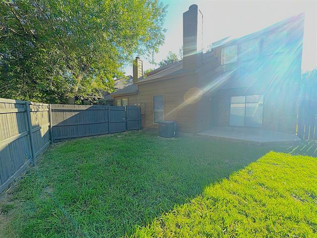 Building Photo - 1617 Brentwood Dr