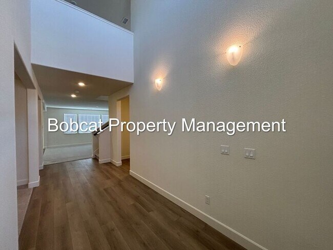 Building Photo - 1751 Boundary Peak St