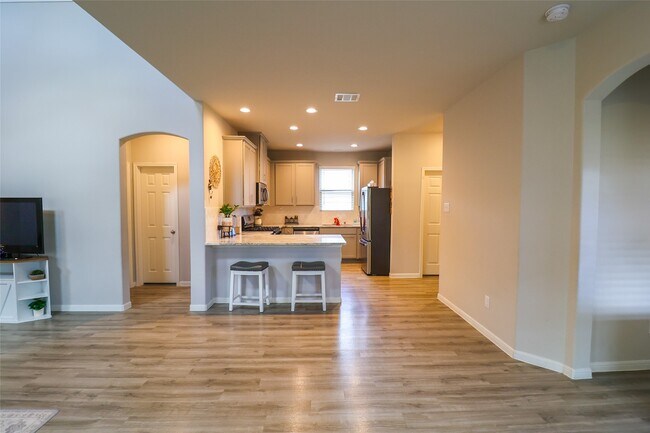 Building Photo - 27035 Badger Way