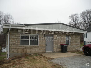 Building Photo - 804 E Main St