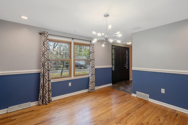 Building Photo - 20 Apricot Ln