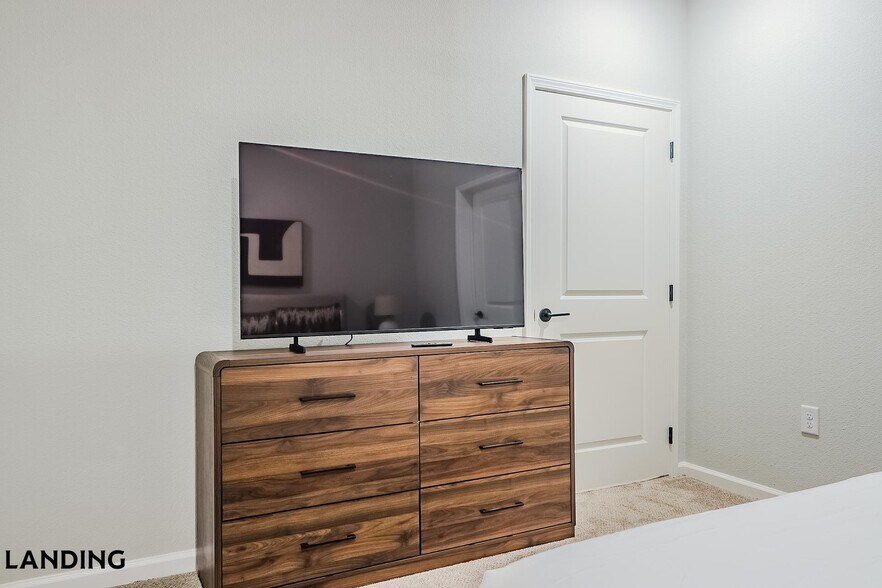 Building Photo - 1650 Harris Hill Rd