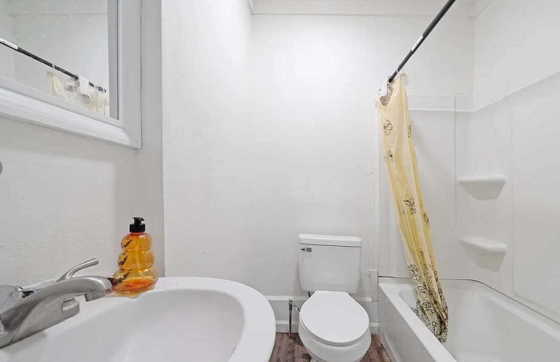 Building Photo - 7017 4th Ave S