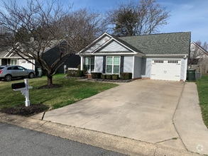 Building Photo - 3352 Chadbury Dr NW