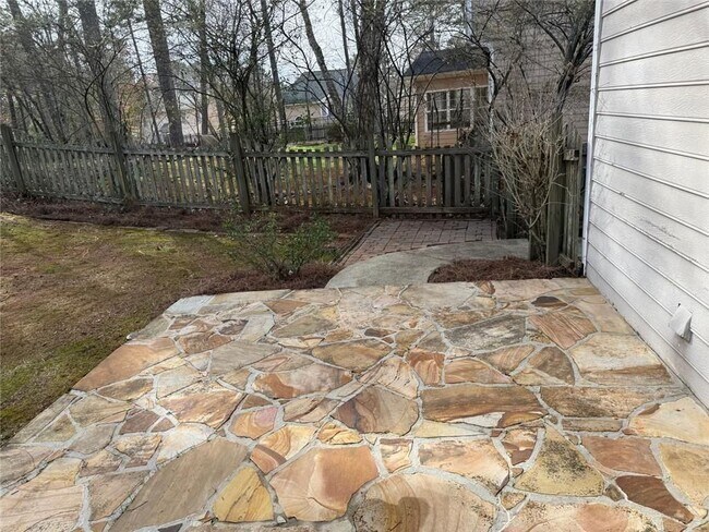 Building Photo - 1568 Ridge Point Dr NW