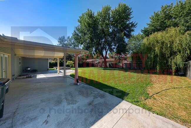 Building Photo - 1725 Crock Dr