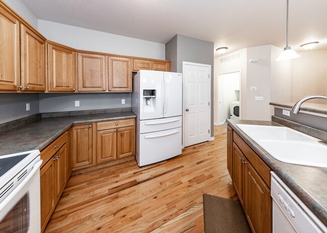 Building Photo - 5607 University Village View