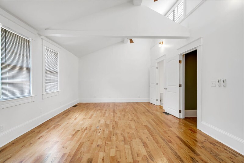 Building Photo - 1516 Glenwood Ave SE