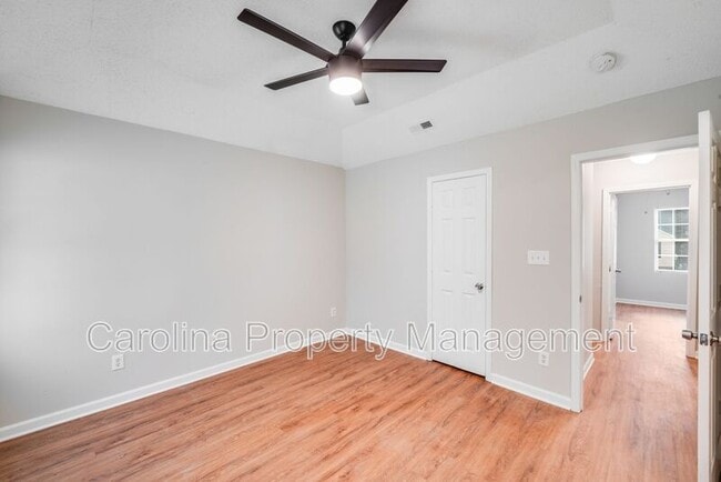 Building Photo - 2232 Blue Hampton Ln