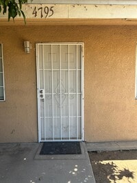 Building Photo - 4795 E Ashlan Ave