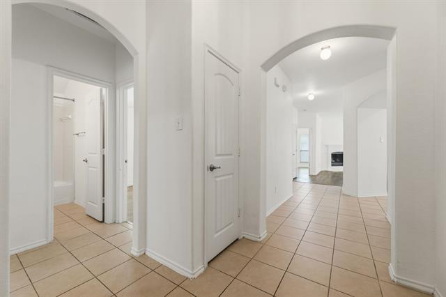 Building Photo - 1011 Meadow Green Ct