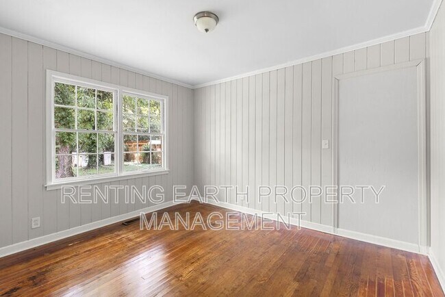 Building Photo - 149 Rose Dr