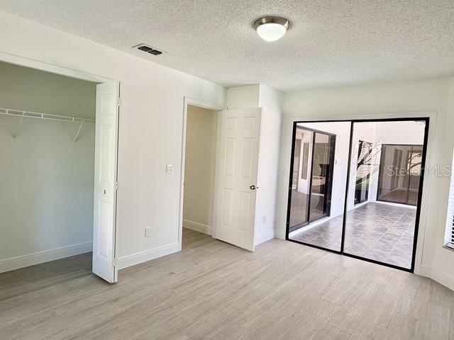 Building Photo - 553 Walnut Grove Pl