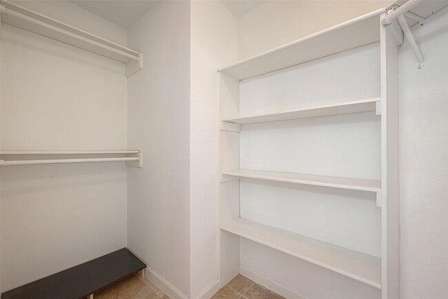 Building Photo - 703 Turtle Creek Dr