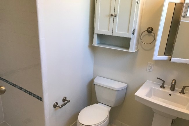 Master Bathroom - 1646 Livonia Ave