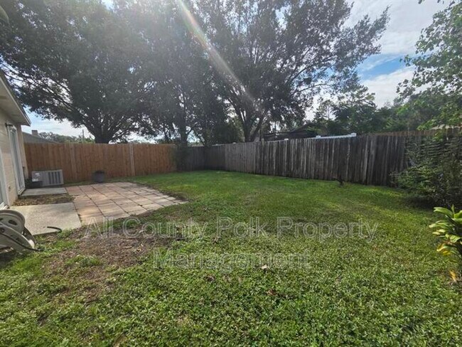 Building Photo - 1410 Bramblewood Dr